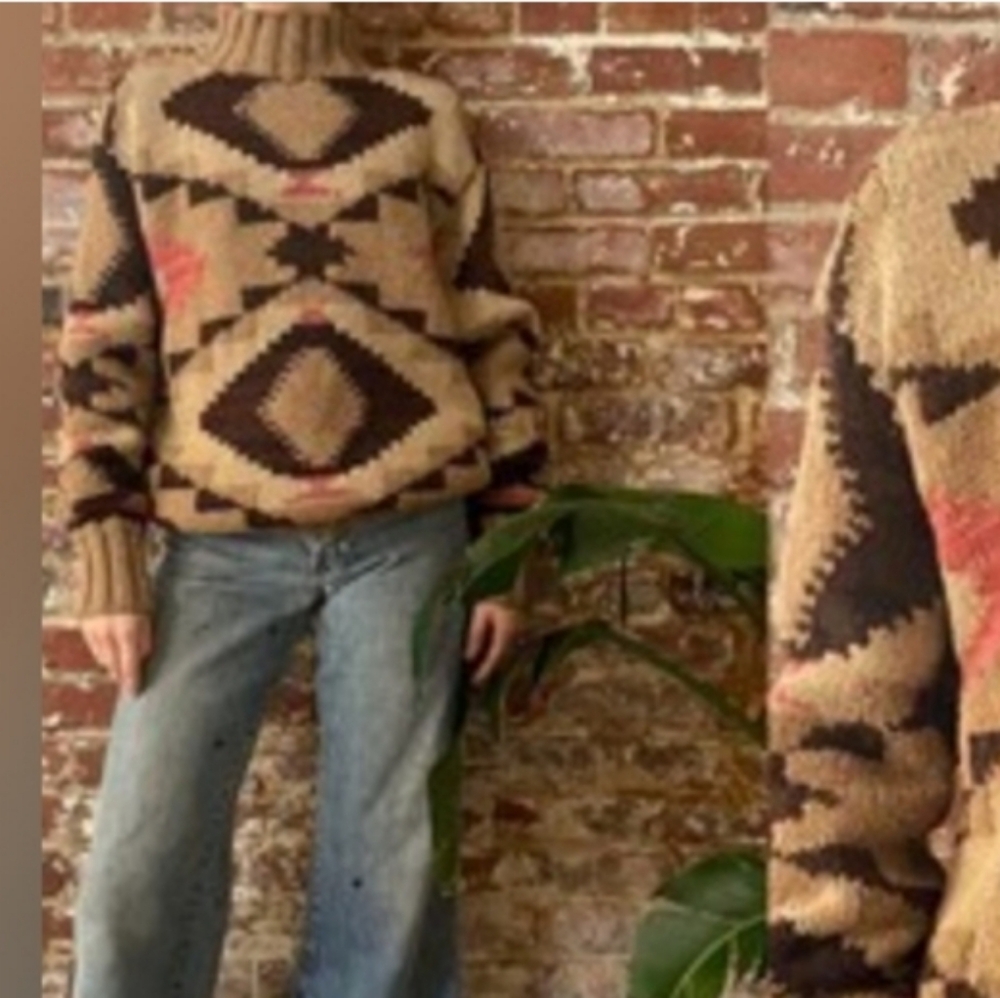 🥰 Vintage Ralph Lauren Tan and Brown Handknit Turtleneck Sweater